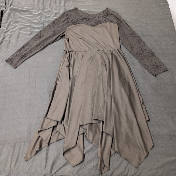 Gothic pixie hem dress with spider web mesh sleeves and neckline size 1XL - Picture 4 of 5